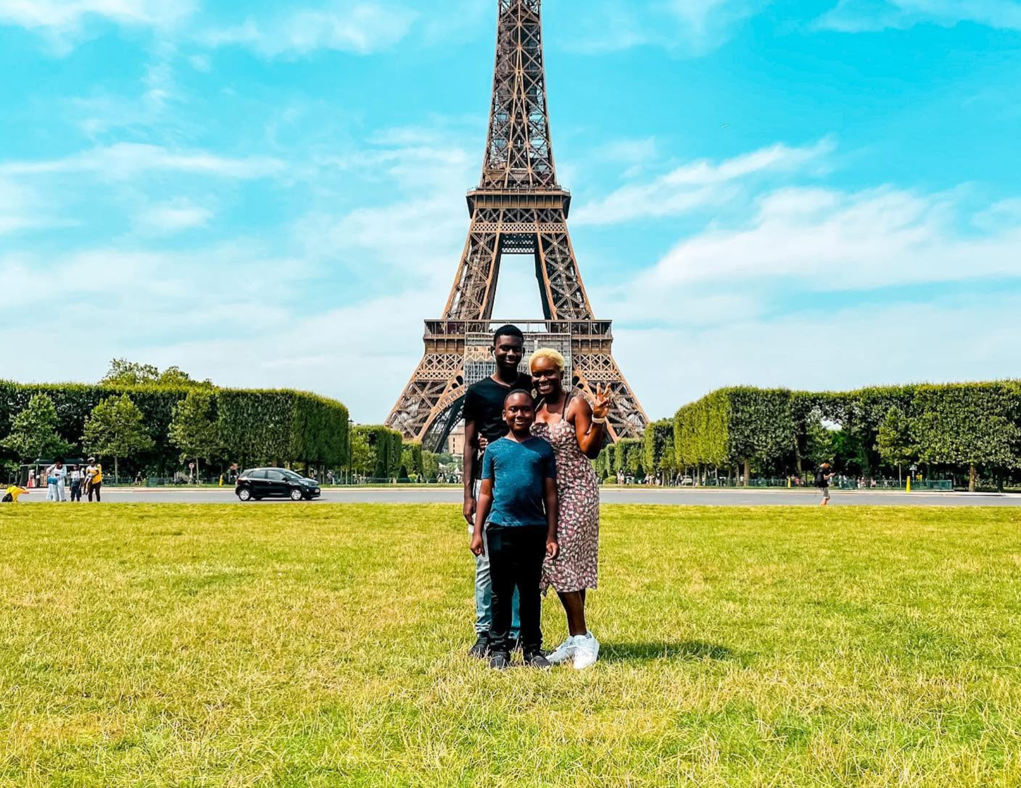 Paris Travel Guide (4).png